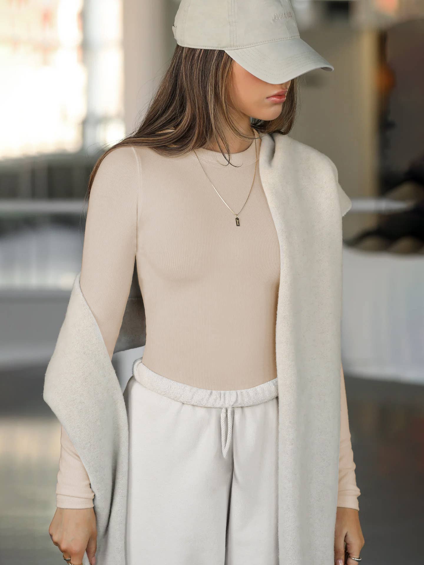 Round neck long sleeve base T-shirt