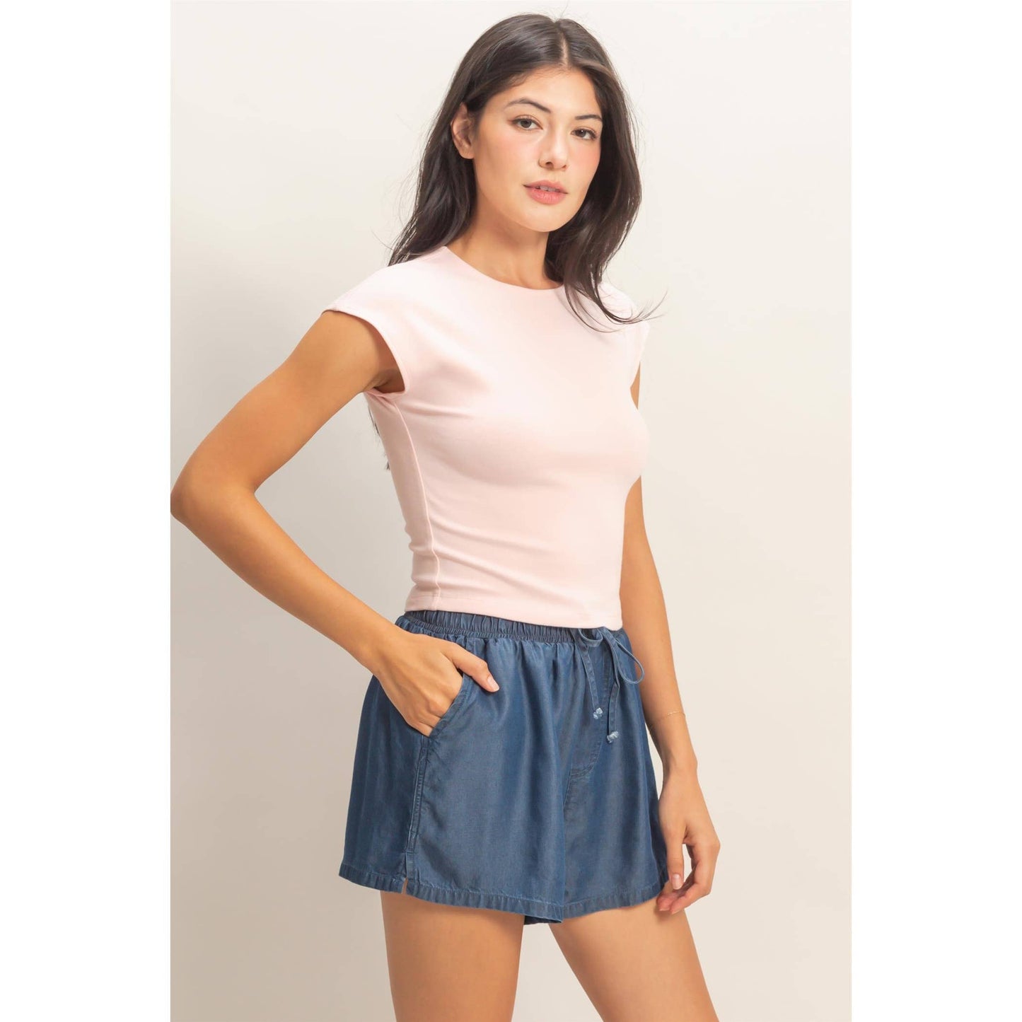 Fitted Cropped Cap Sleeve Top